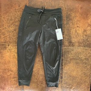 NWT Athleta Trekkie North Jogger 6P